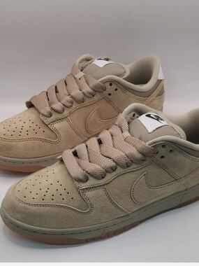 Nike Men’s Beige/Tan Suede Low-Top Sneakers